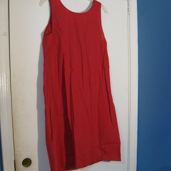 Hotouch Red Dress Small NWT $39 Lots of Embroidery Micro Pleats - Picture 5 of 5